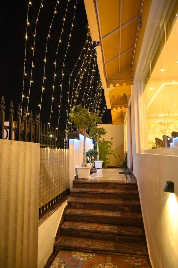 Hotel Ganga Graden Varanasi Exterior foto